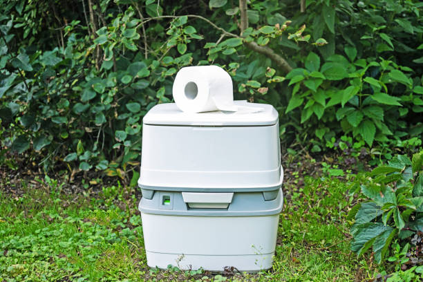 Best Porta potty rental near me  in Alma, MI