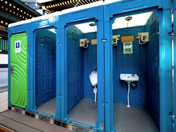 Porta potty delivery and setup in Alma, MI